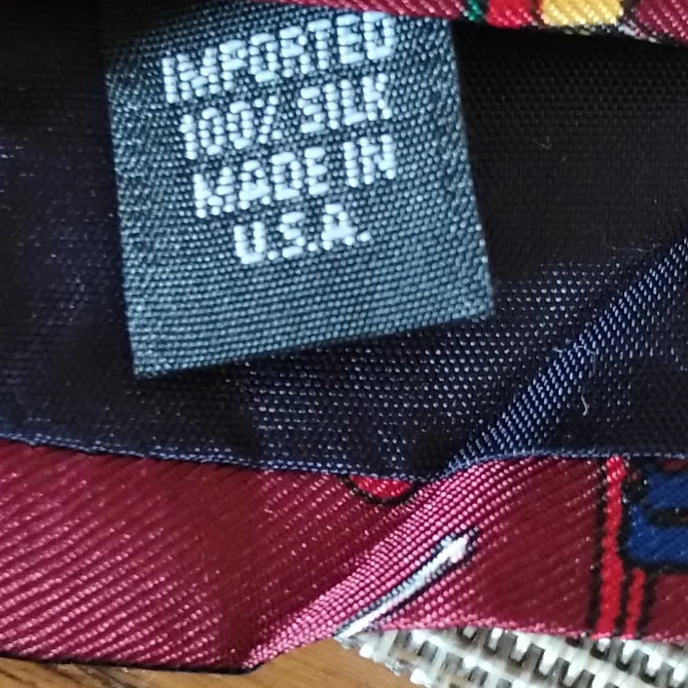 Skiing Tie 100% silk Made in the USA NWT